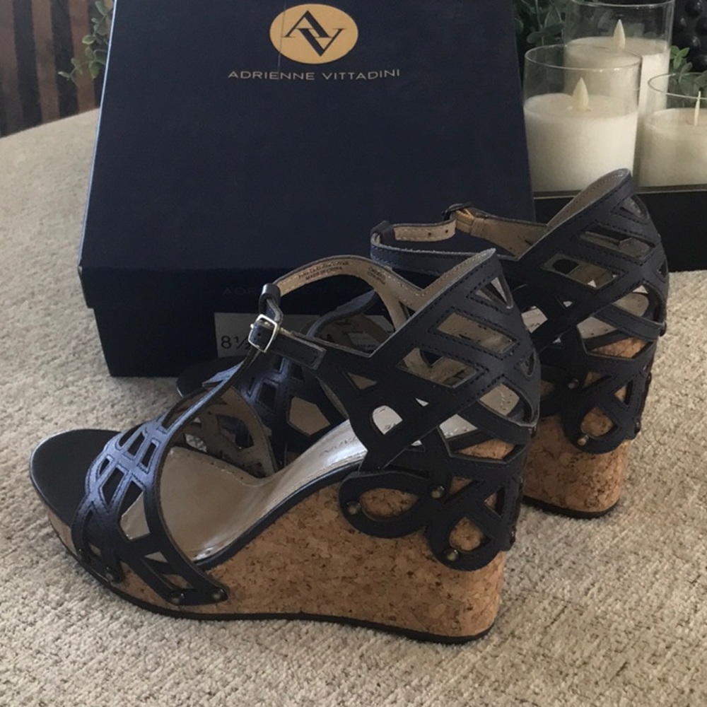 Adrienne Vittadini Wedge  size 8.5